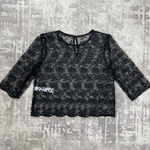 Zara - Floral Lace top - Picture 2 of 7